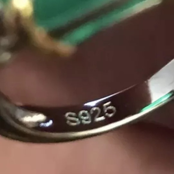 925 Sterling Silver Ring Emerald Size 6  BRAND NEW.. FREE SHIPPING! - Picture 2 of 6